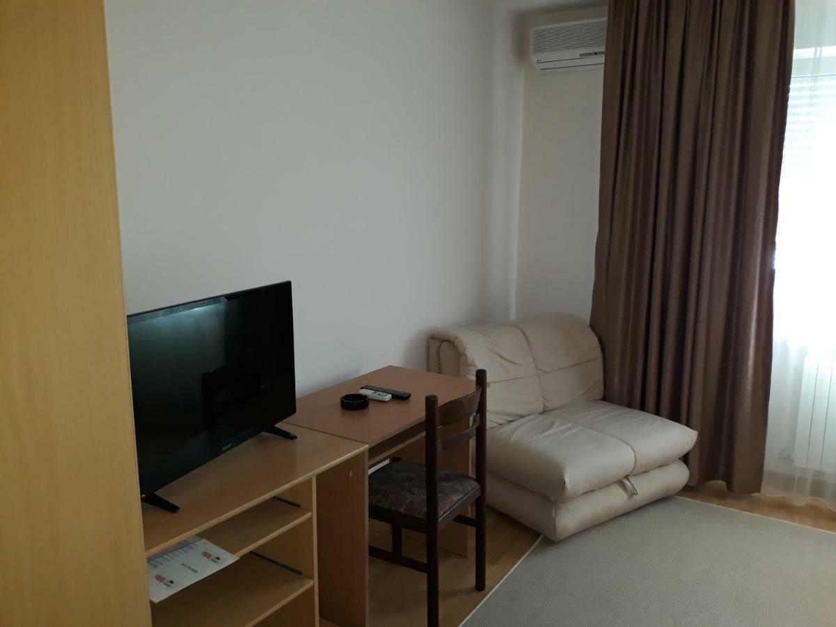 Motel Lav Čapljina Exteriör bild